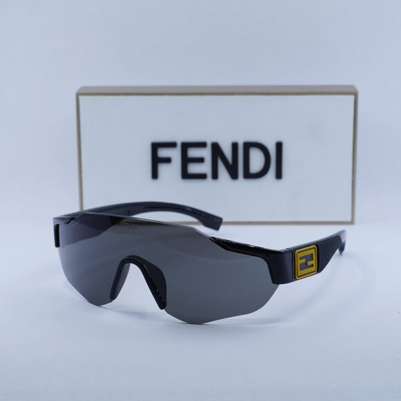 Final Price! Fendi FE40088U-Y 01A Black Grey Sunglasses - Picture 4 of 14